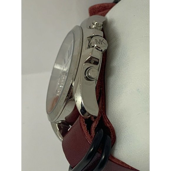 Michael Kors MK6320 Unisex Leather Analog Silver D